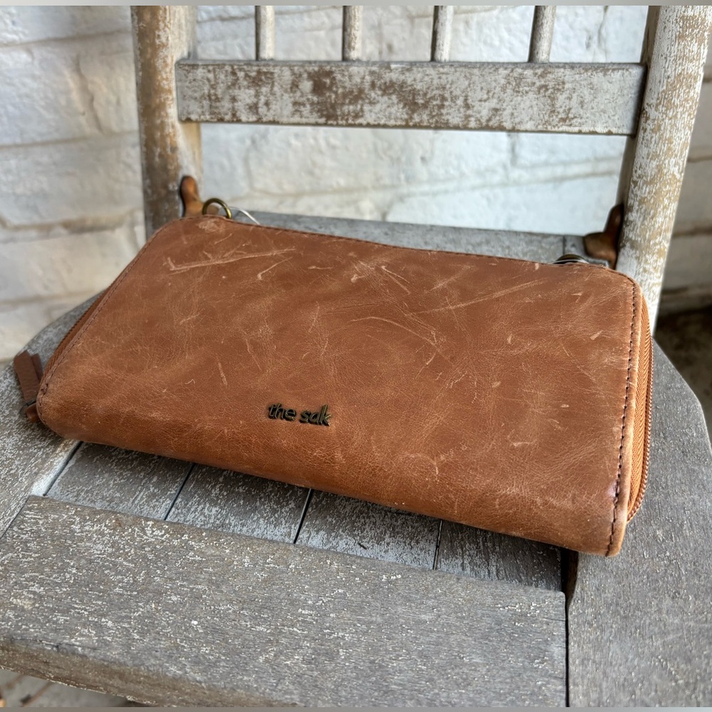 NWOT Convertible WRISTLET/ CROSSBODY Wallet THE SAK Embossed Leather Organizer - Picture 4 of 8